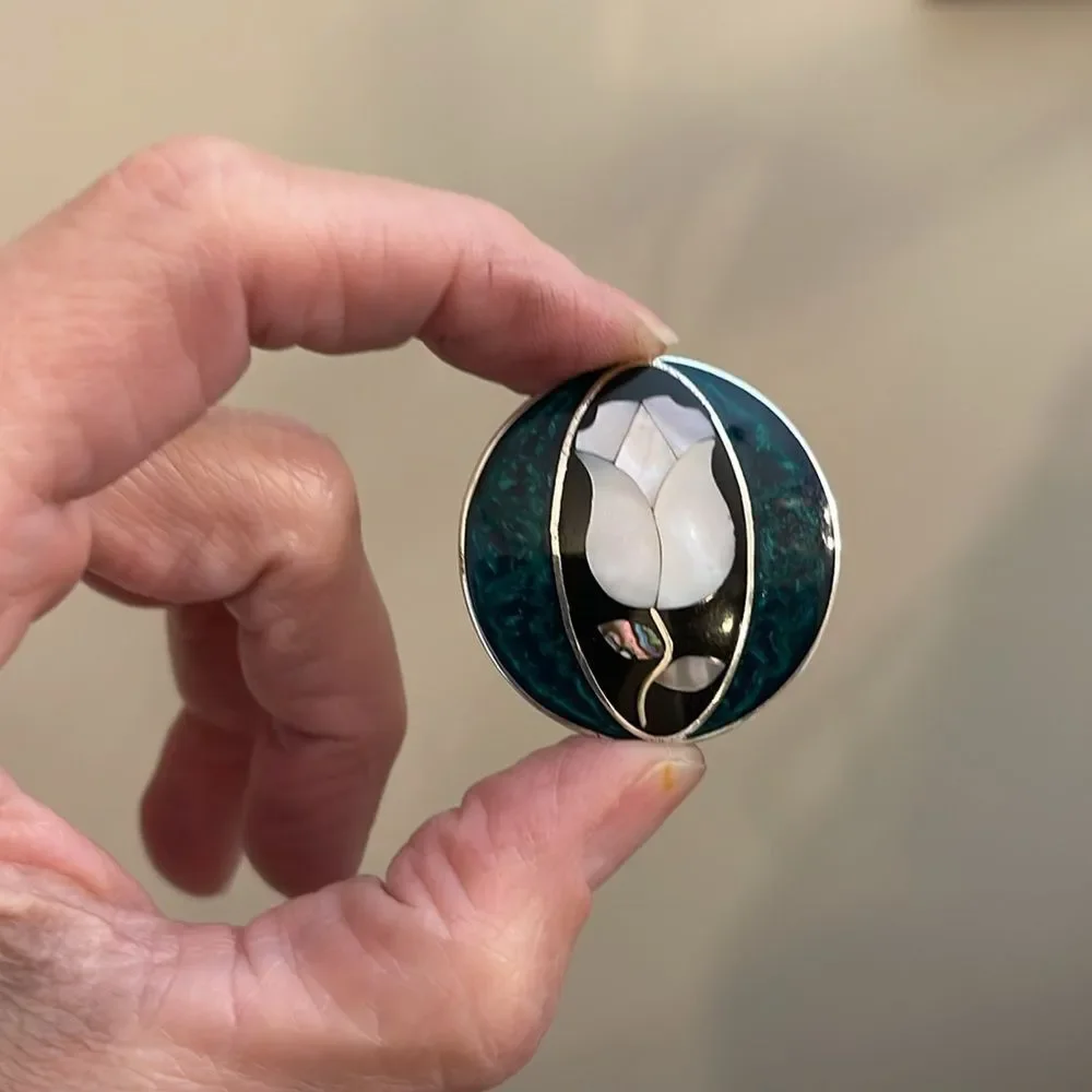 Vintage Alpaca Silver Round Tulip Pin with Mother of Pearl and Abalone Inlay